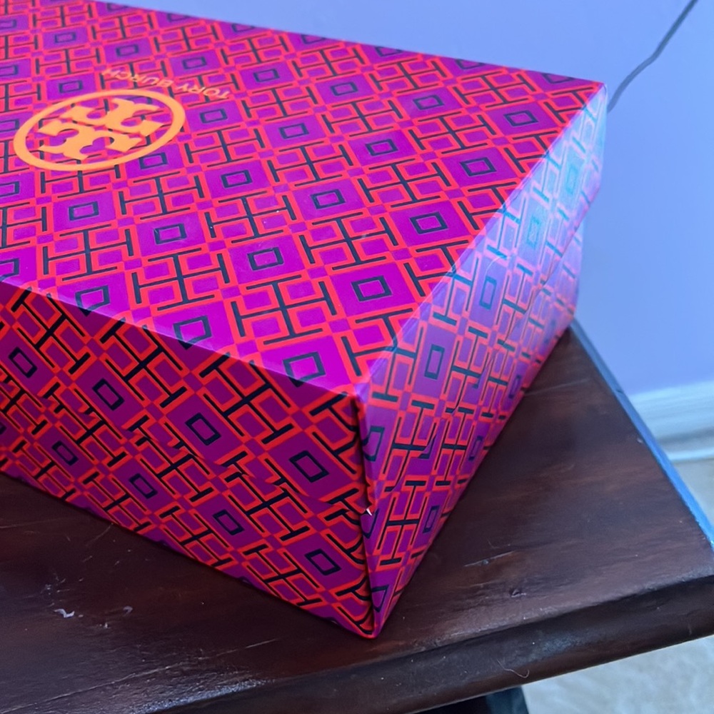 2 tori Burt shoe boxes - Picture 8 of 10